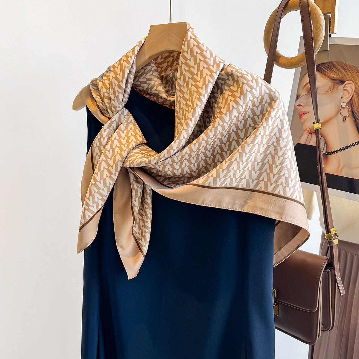 Simple and atmospheric design sense V letter arrangement printed square scarf Japanese and Korean retro high-end sense 90 twill silk scarf thin