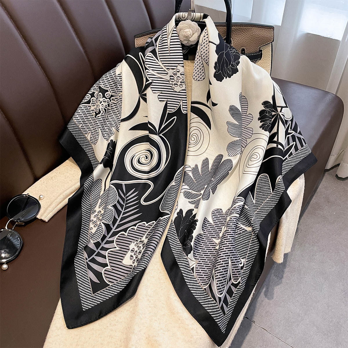 Spring and Autumn new retro flower printing simulation silk large square scarf women's French atmosphere professional twill shawl silk scarf