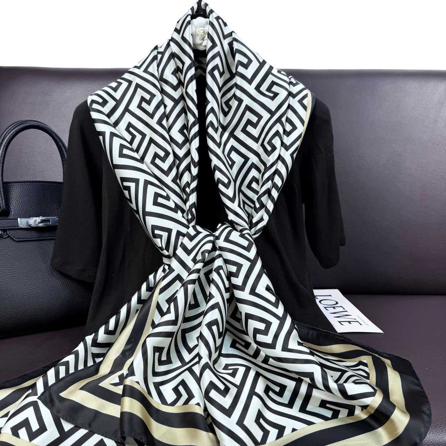 Spring and summer Korean version of simple and versatile back glyph geometry, beautiful brocade long silk scarf, elegant temperament with sunscreen shawl