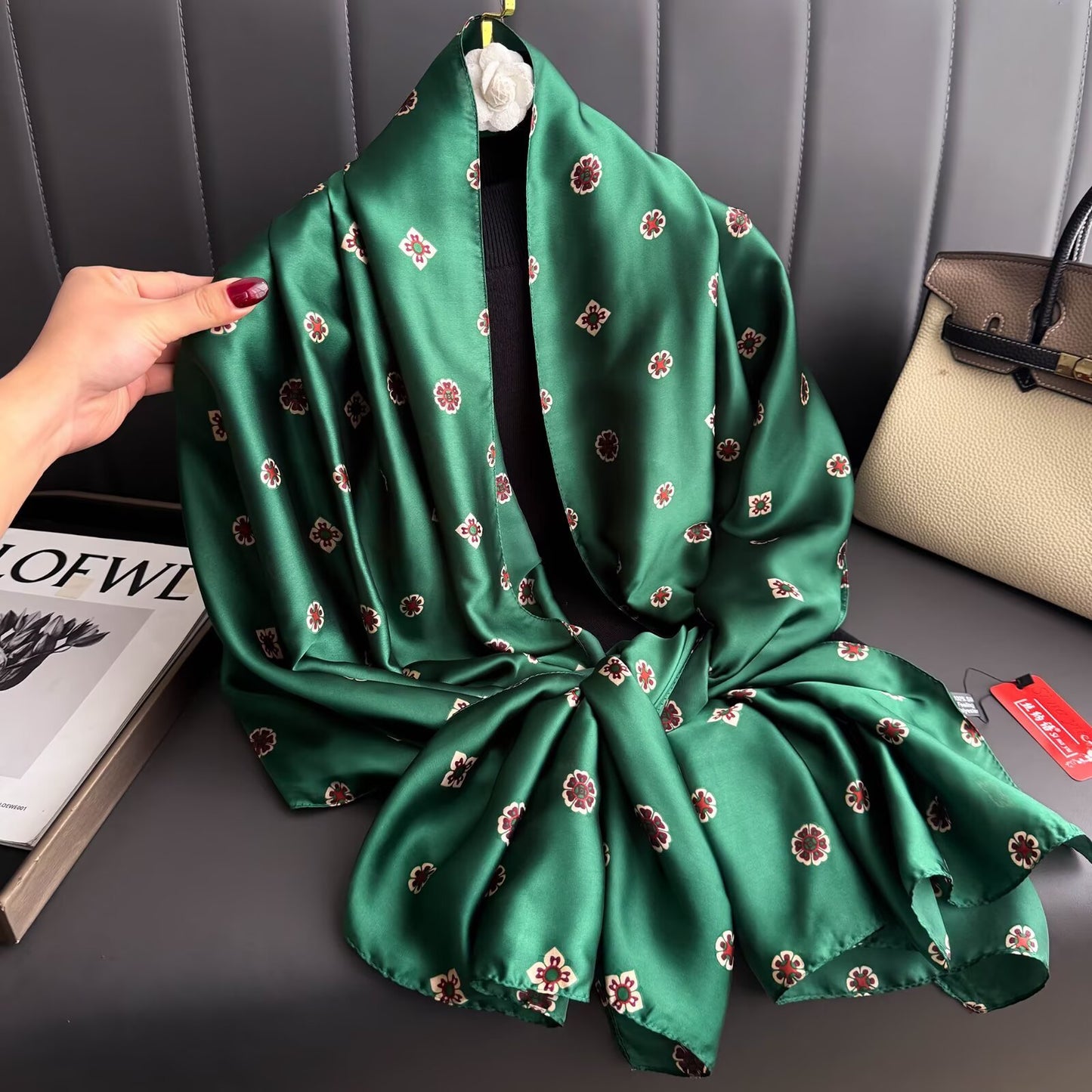 Simple and elegant, versatile small floral Duoli brocade long silk scarf, spring and summer travel vacation with sunscreen shawl