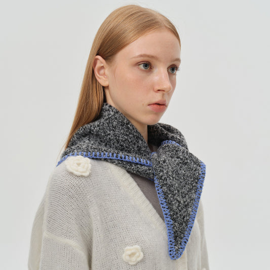 Wool blended flower-clipped knitted triangle scarf women's autumn and winter retro edge-locked warm wool small scarf scarf