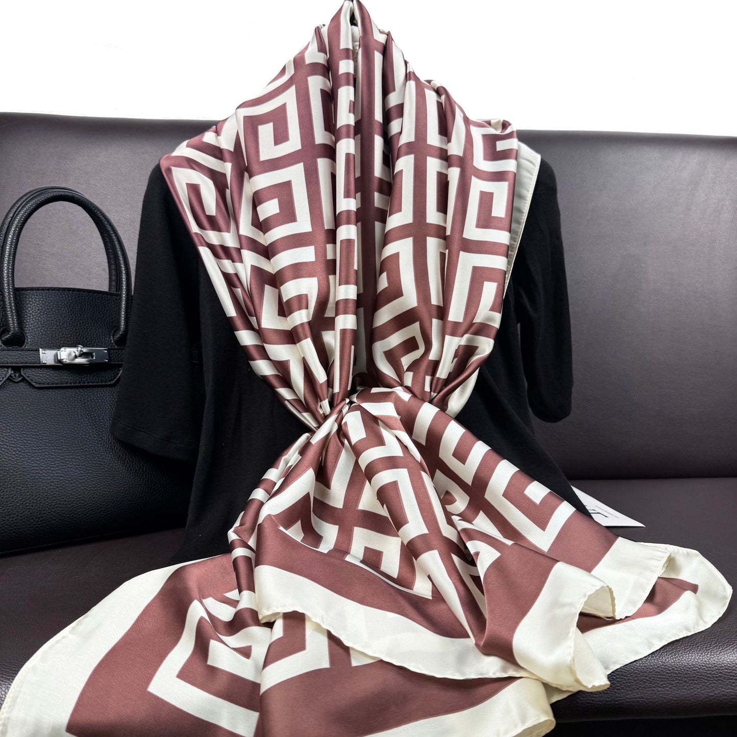 Simple and versatile geometric back-shaped brocade long printed silk scarf, spring and summer women's travel vacation sunscreen shawl