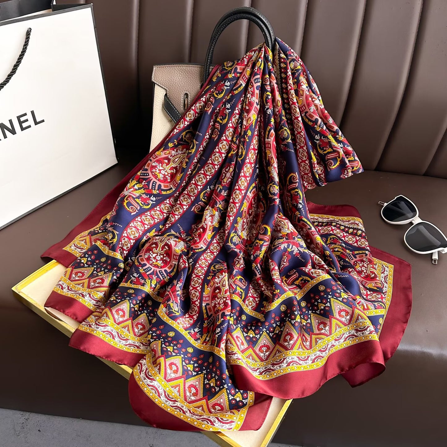 Korean version of fashion versatile Guochao ethnic style totem printing long silk scarf, simple and elegant temperament women's air-conditioned room shawl