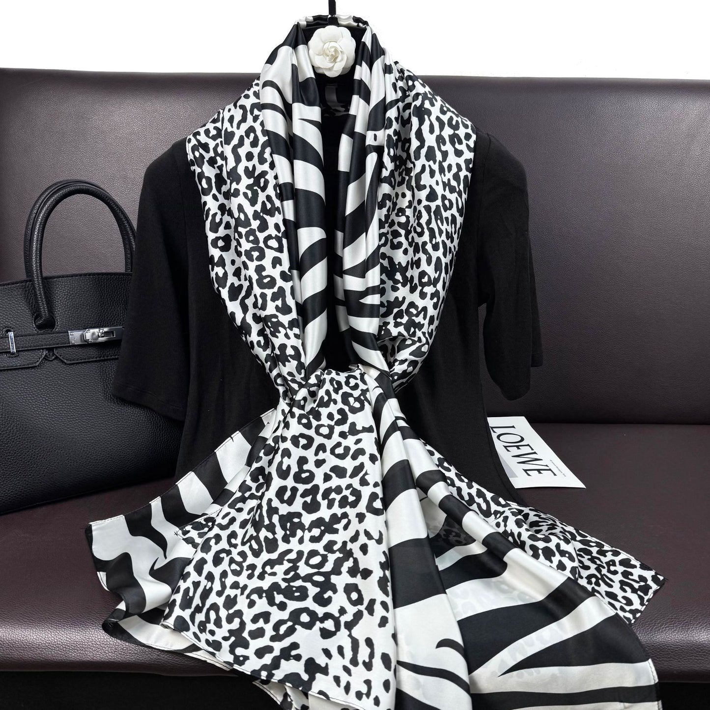 European and American fashion black and white leopard print texture printing long silk scarf, Korean version of versatile women's decorative outer shawl, scarf