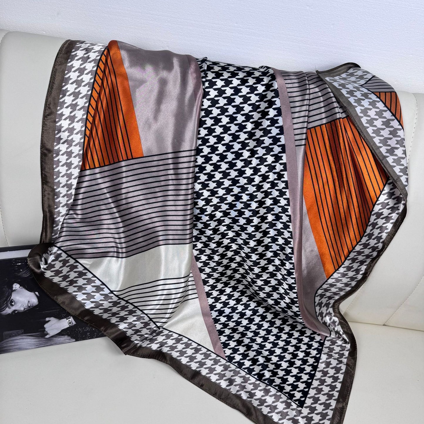 90Cm satin square scarf, European and American women's headscarf, printed Middle Eastern scarf, decorative scarf