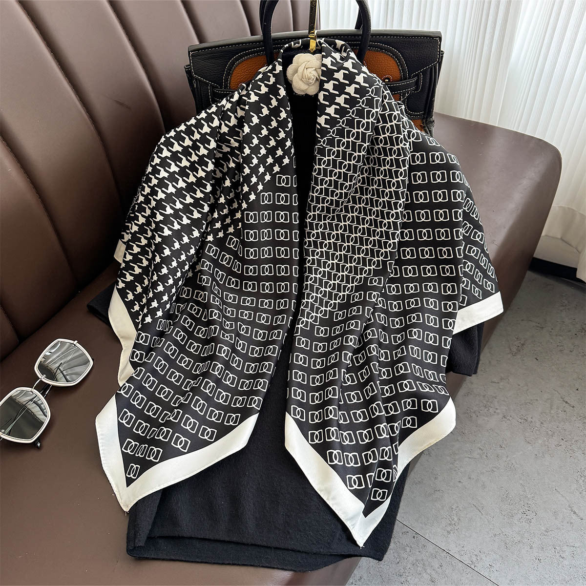 Classic Thousand Birds Grid Printed Silk Scarf 90cm Twill Scarf Fashion Versatile Double D Large Square Scarf Sunscreen Shawl Headscarf