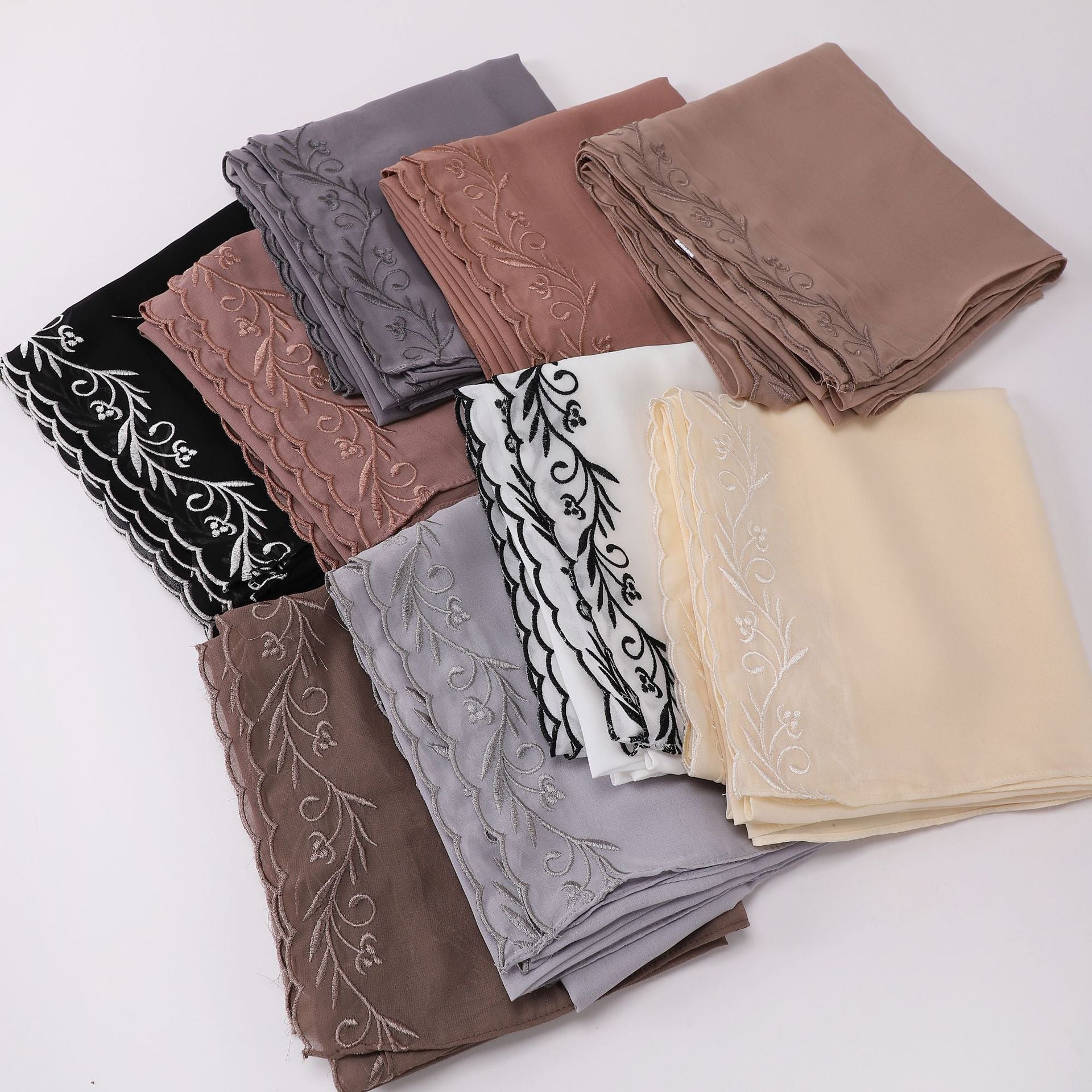 Outside the new pearl chiffon unilateral embroidered long towel Saudi Arabia Dubai Malaysia embroidered headscarf