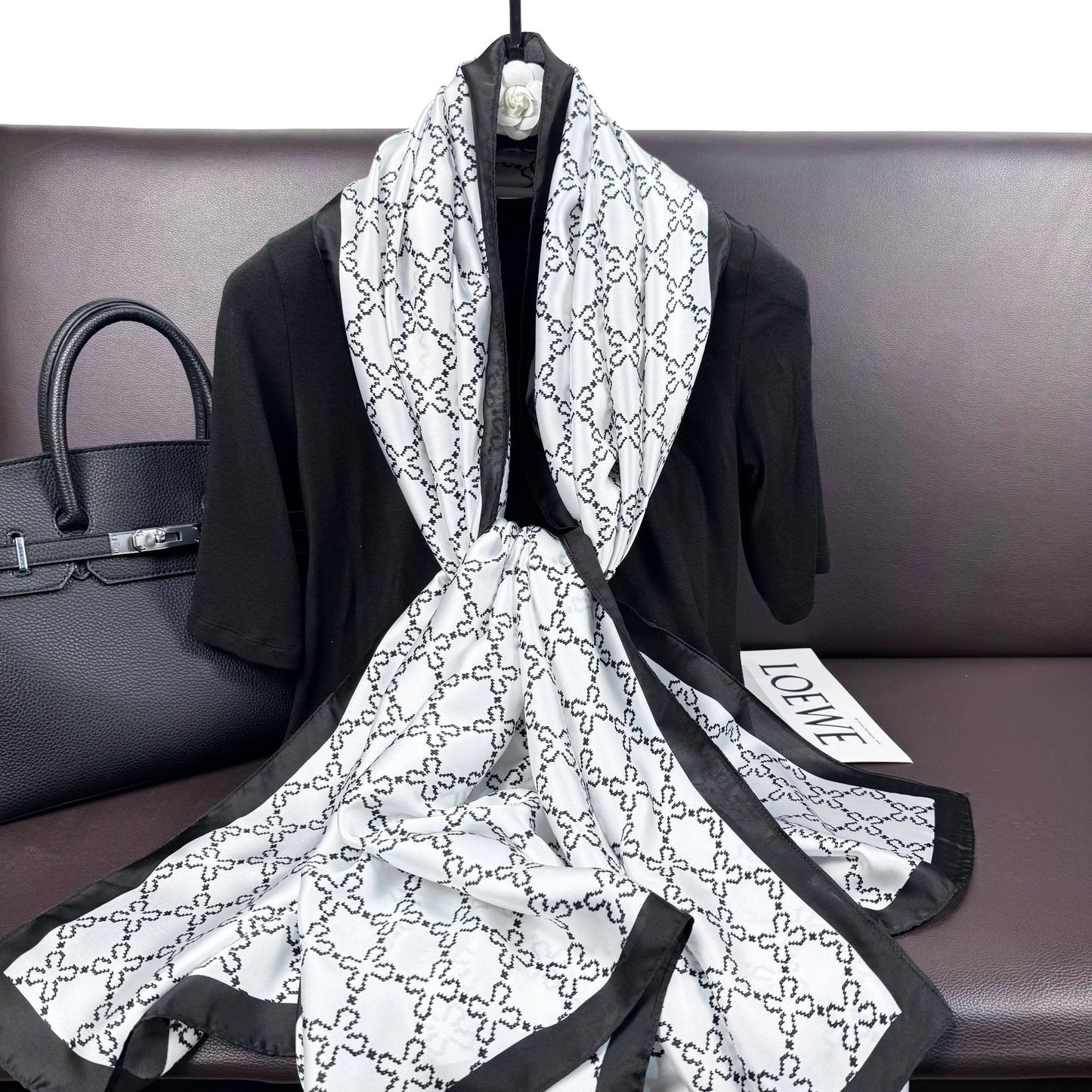 Simple and elegant ethnic women's decorative outer shawl, geometric cross pattern printing long silk scarf headscarf