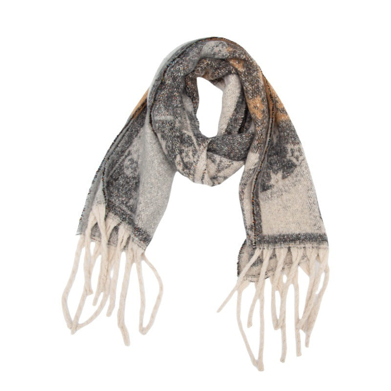 2025 new European and American autumn and winter circle yarn jacquard five-leaf flower fringed scarf