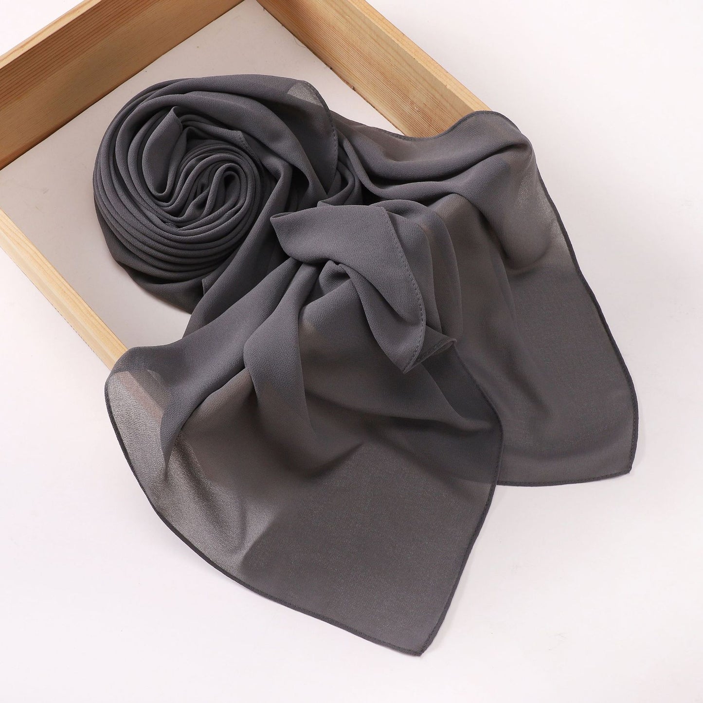 75D pearl chiffon square scarf Middle East headscarf gauze Malaysia Saudi Arabia Dubai cover 110 * 110cm