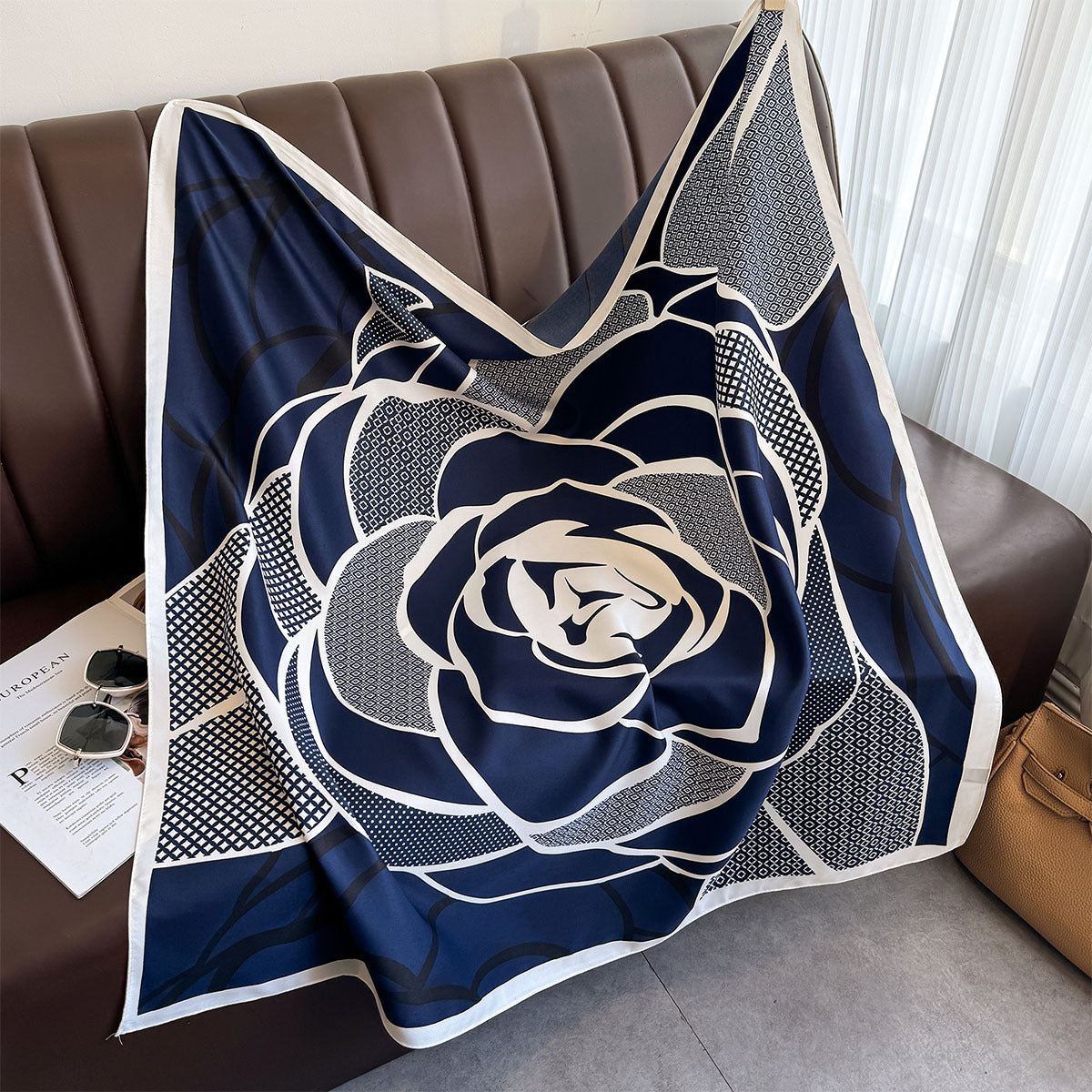 Silk scarf Korean version printed color matching scarf twill silk large square scarf 90x90cm shawl sun protection travel headscarf