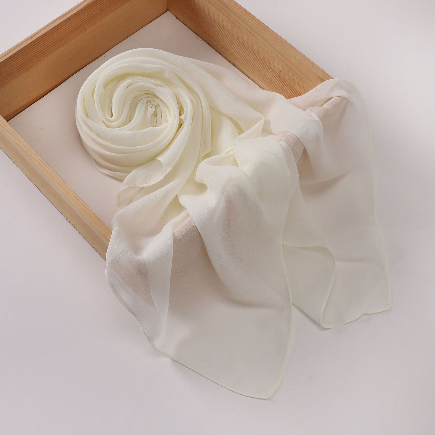 75D pearl chiffon square scarf Middle East headscarf gauze Malaysia Saudi Arabia Dubai cover 110 * 110cm