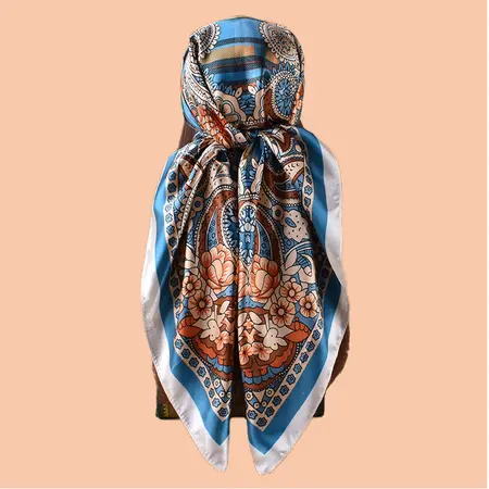 Plaid Geometric Printed Scarf Shawl – 90 × 90 cm detail