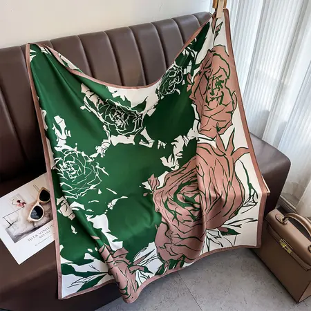 Printed Vintage Scarf Shawl – 90 × 90 cm detail