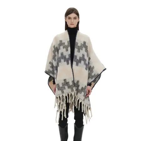 Jacquard Fringed Scarf Shawl – 165 × 125 cm + 12 cm fringe detail