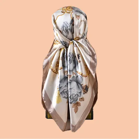 Floral Scarf Shawl – 90 × 90 cm detail