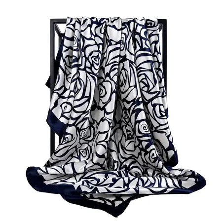 Printed Scarf Shawl – 90 × 90 cm detail