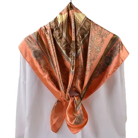 Scarf Shawl – 90 × 90 cm detail