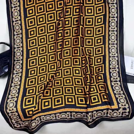 Silk Geometric Scarf Shawl – 90 × 180cm detail