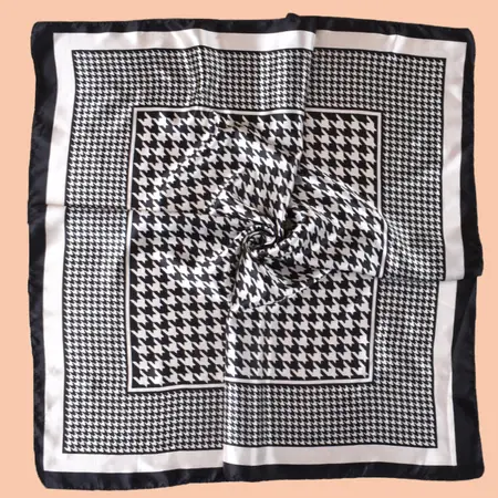 Printed Scarf Shawl – 90 × 90 cm detail
