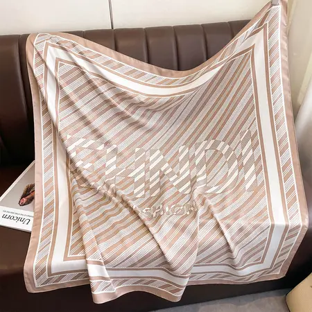 Striped Scarf Shawl – 90 × 90 cm detail