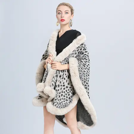 Faux Fur Leopard Print Jacquard Knit Poncho – 80 × 180cm detail