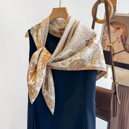Silk Printed Scarf Shawl – 90 × 90 cm detail