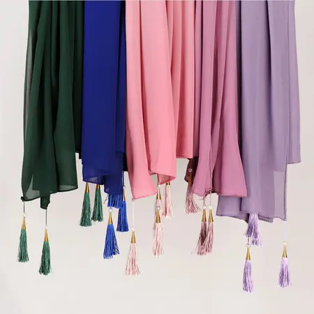 Chiffon Fringed Hijab – 70 × 175 cm detail