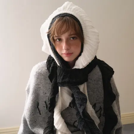 Women's Wool Blend Knit Vintage Y2K Scarf Shawl – 180 × 8 cm detail