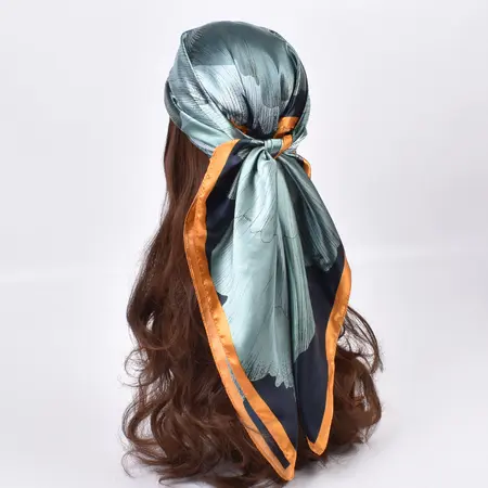 Scarf Shawl – 90 × 90 cm