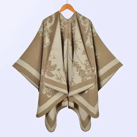 Jacquard Knit Vintage Poncho – 130 × 150 cm detail