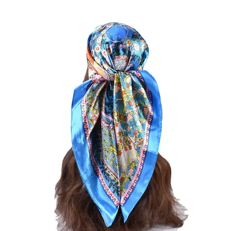 Scarf Shawl – 90 × 90 cm detail