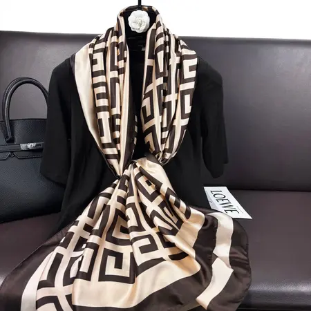Silk Geometric Printed Scarf Shawl – 90 × 180cm detail