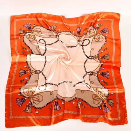 Scarf Shawl – 90 × 90 cm detail
