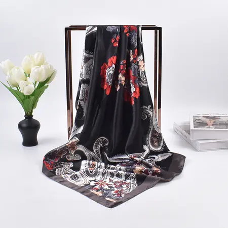 Women's Floral Scarf Shawl – 90 × 90 cm