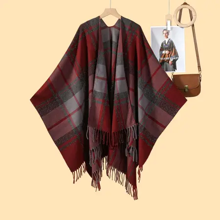 Silk Plaid Poncho – 130 × 150 cm detail