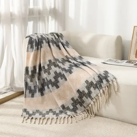 Jacquard Fringed Scarf Shawl – 165 × 125 cm + 12 cm fringe detail