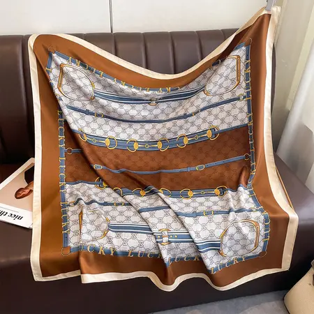 Women's Printed Scarf Shawl – 90 × 90 cm detail