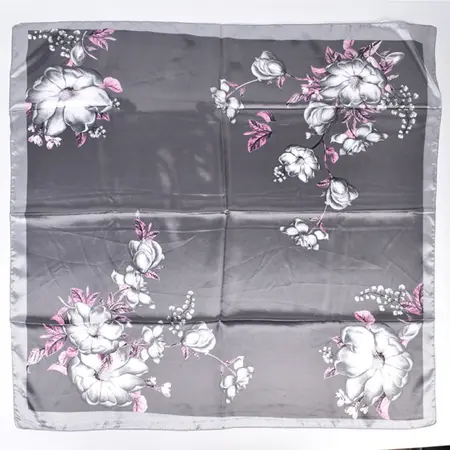 Floral Vintage Scarf Shawl – 90 × 90 cm detail