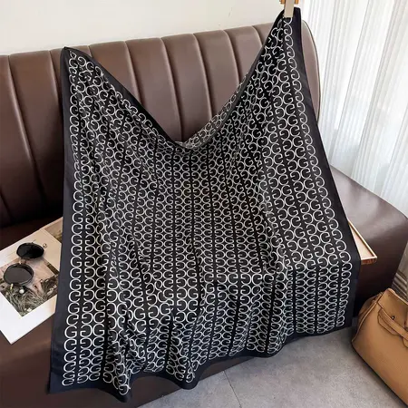 Silk Scarf Shawl – 90 × 90 cm detail
