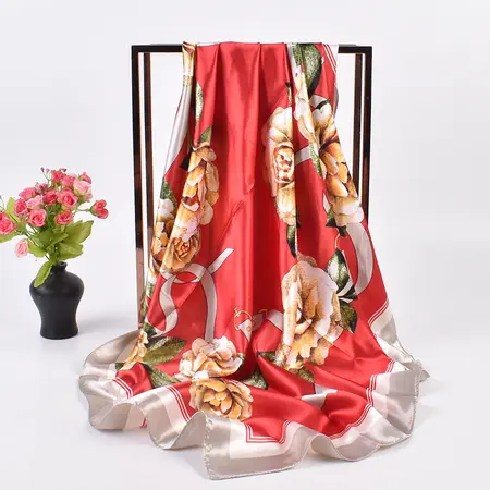Floral Scarf Shawl – 90 × 90 cm detail