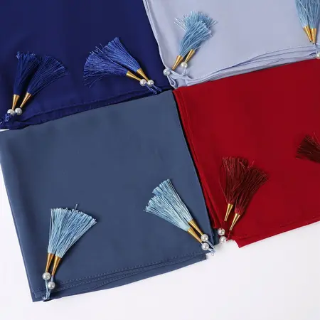 Chiffon Fringed Hijab – 70 × 175 cm detail