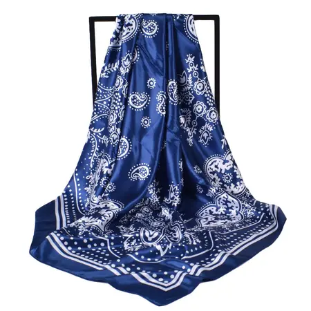 Paisley Vintage Scarf Shawl – 90 × 90 cm detail