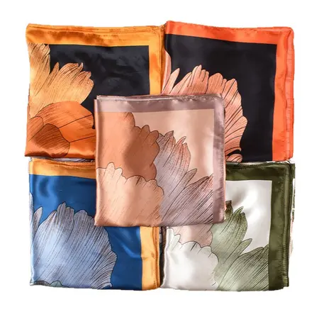Floral Scarf Shawl – 90 × 90 cm detail