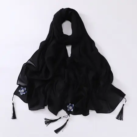 Chiffon Fringed Hijab detail