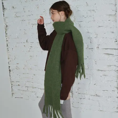 Women's 32% Wool Solid Color Scarf Shawl – 220 × 32 cm detail