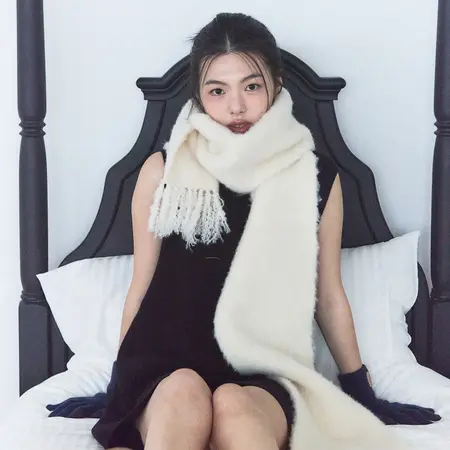 Women's Wool Blend Solid Color Knit Scarf Shawl – 210 × 24 cm detail