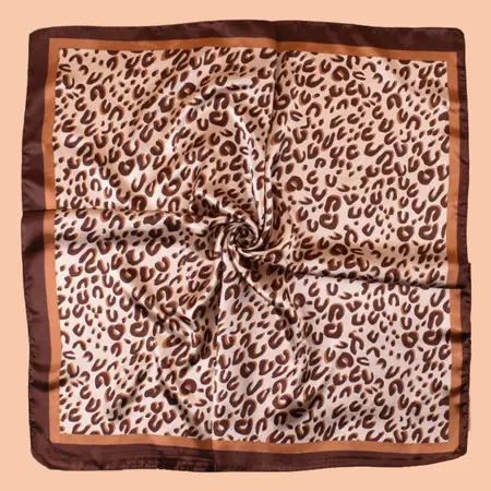 Leopard Print Printed Scarf Shawl – 90 × 90 cm detail