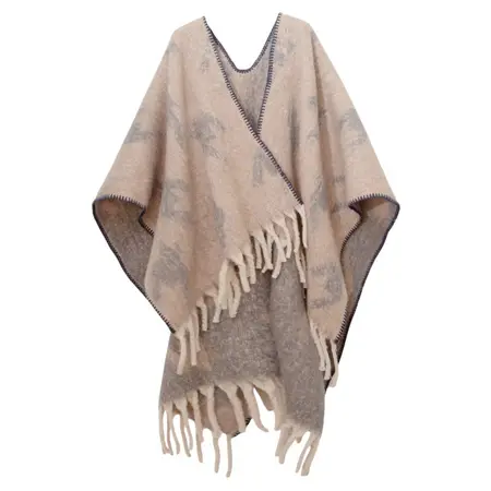 Scarf Shawl – 165 × 125 cm detail