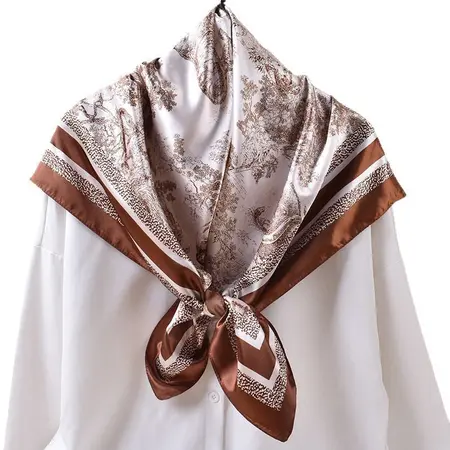 Scarf Shawl – 90 × 90 cm detail